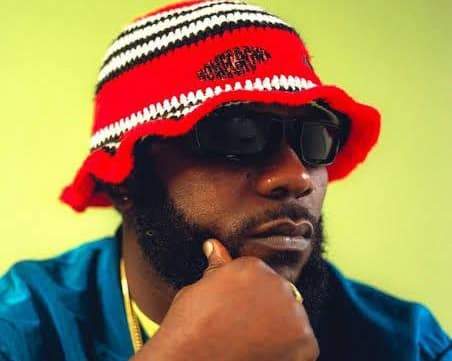 How to build a community that supports you as an artiste