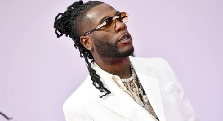 How to build a community that supports you as an artiste